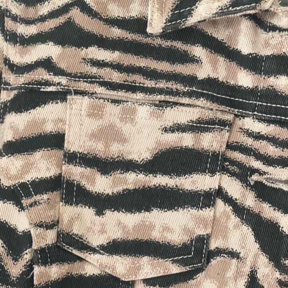 Zebra Print Jean Jacket Brown and Tan size Medium - Picture 3 of 7
